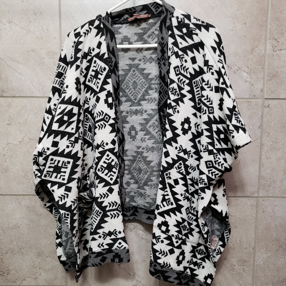 Patterned Shawl
